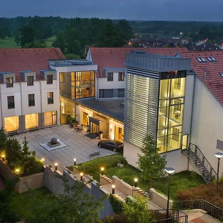 Wellness Diamant 5* Hluboka nad Vltavou