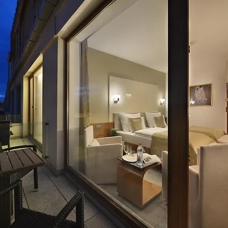 Wellness Diamant Hluboka nad Vltavou