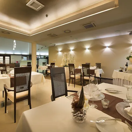 Wellness Diamant 5* Hluboká nad Vltavou