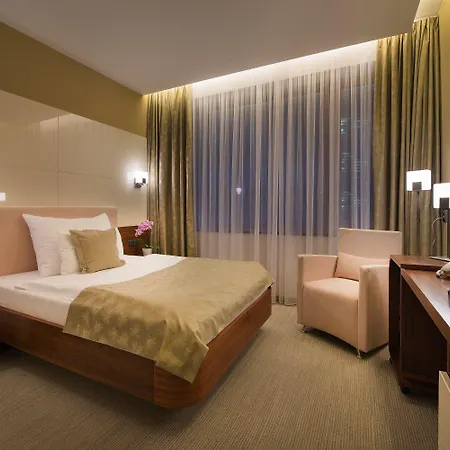 ホテル Wellness Diamant Hluboká nad Vltavou