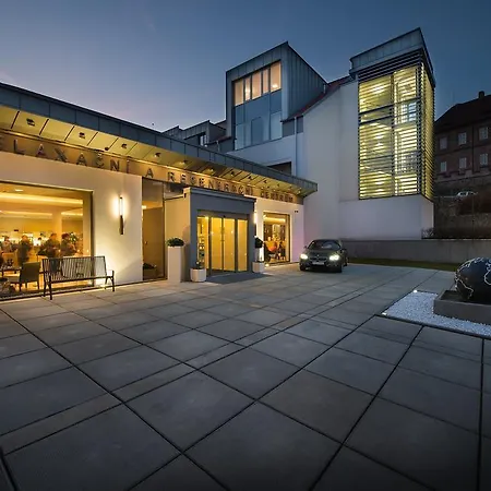 Wellness Diamant 5* Hluboka nad Vltavou