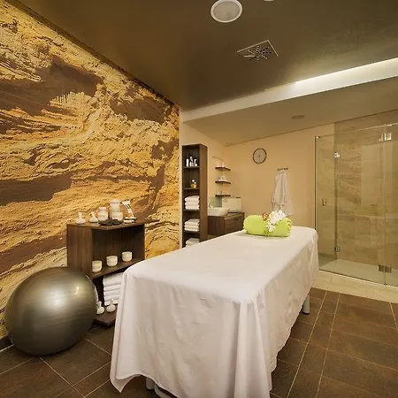 Wellness Diamant Hluboka nad Vltavou