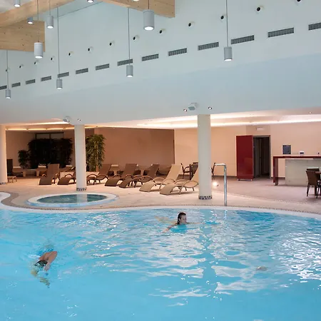 Wellness Diamant 5* Hluboka nad Vltavou