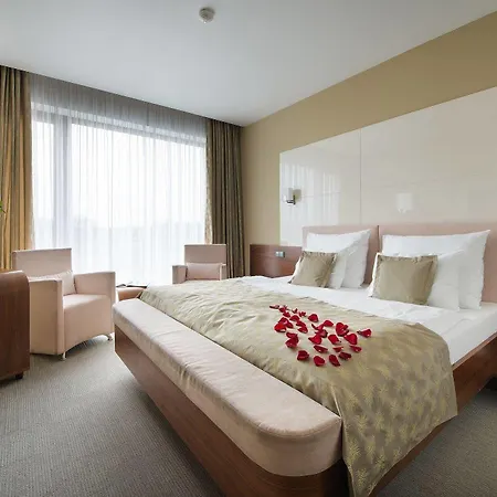 Wellness Diamant 5* Hluboka nad Vltavou