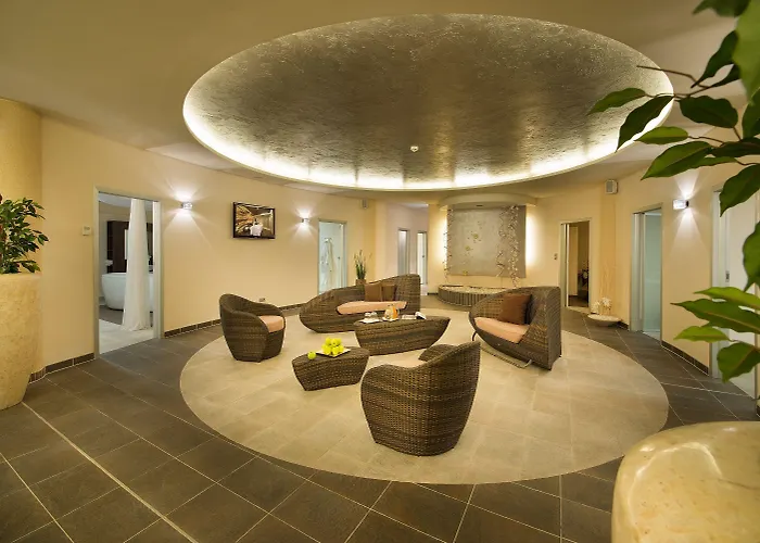 Hotel Wellness Diamant Hluboká nad Vltavou